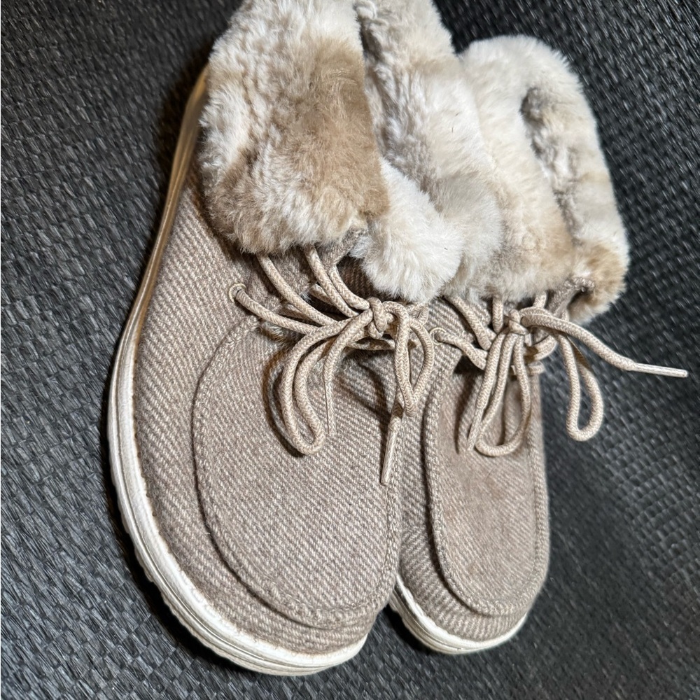 Hey Dudes Tan Fur-Lined Women's Shoes - Picture 2 of 7